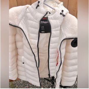 Brand new PAJAR white,warm winter coat!NEW NEVER WORN!Retail is $498asking$70OBO